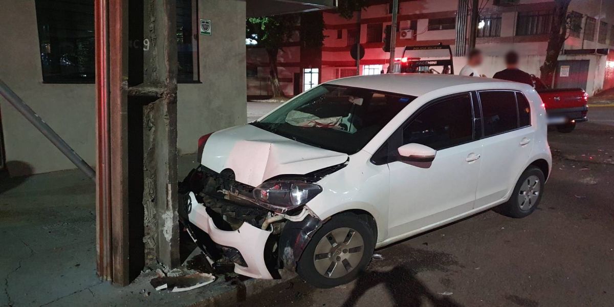 Homem é detido pela PM embriagado após colisão no Bairro Coqueiral