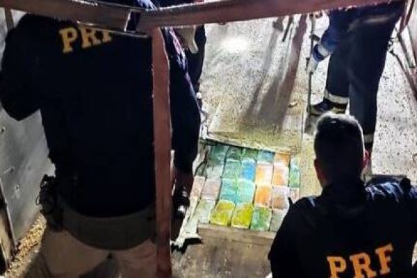 PRF apreende carga de droga estimada em R$ 31 milhões que seria entrega no norte do Paraná