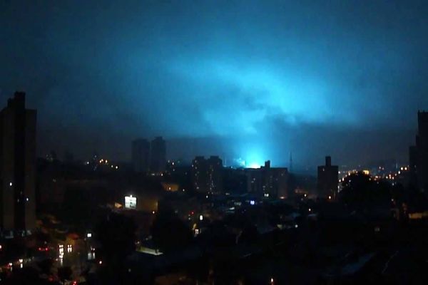 Clarão misterioso intriga moradores da região oeste do Paraná