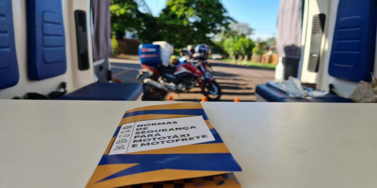 Guarda Municipal de Toledo faz orientações para mototaxistas e motofretistas