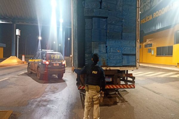 PRF apreende cerca de 400 mil maços de cigarros contrabandeados na BR-163