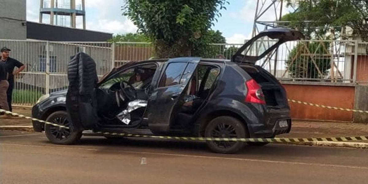 Homem é encontrado morto dentro de carro no centro de Guaraniaçu