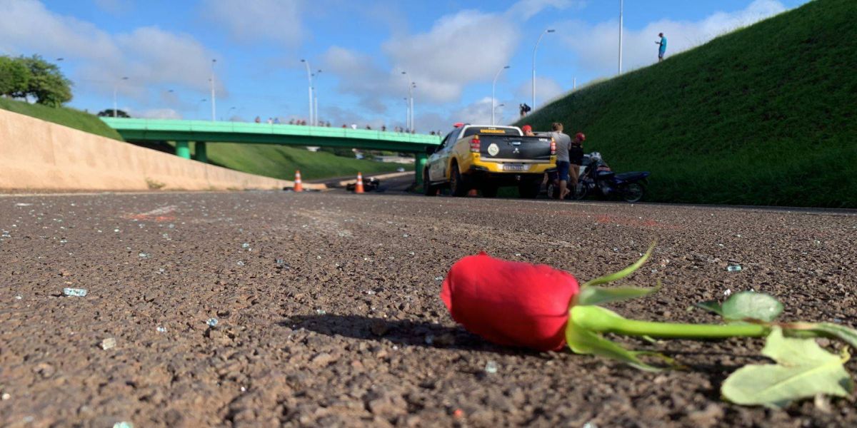Duas mulheres morrem após serem ejetadas de veículo em capotamento na PRc-467 em Cascavel
