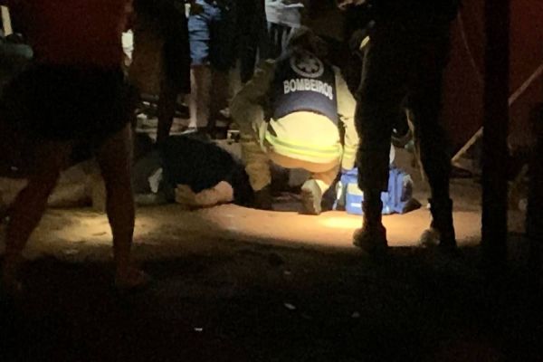 Imagem referente a notícia: Homem é baleado na cabeça após briga familiar no Jardim Colmeia