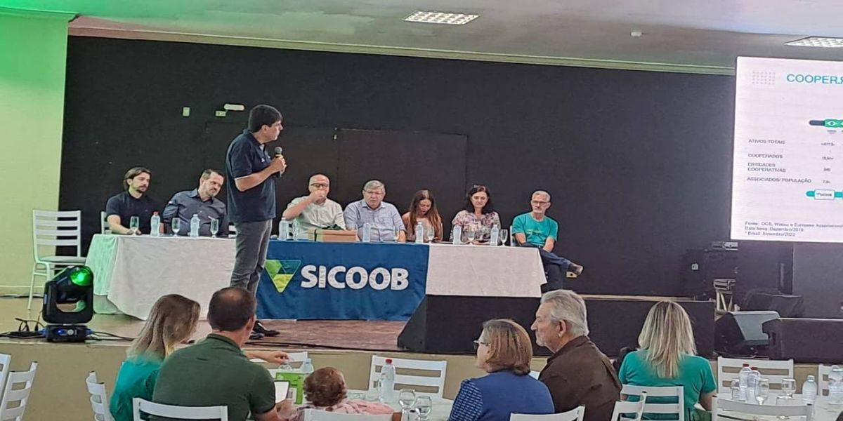 Sicoob Credicapital reúne cooperados em reunião preparatória, em Cascavel