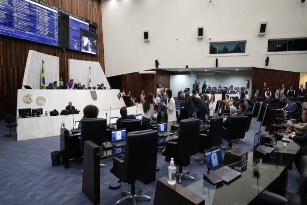 Deputados aprovam criação de três novas comissões permanentes na Assembleia