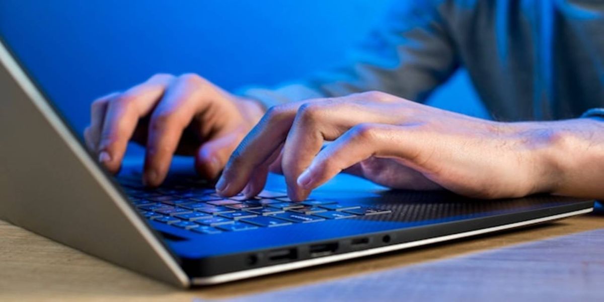 Nova lei 14.457/22 exige que empresas tenham um canal de denúncias