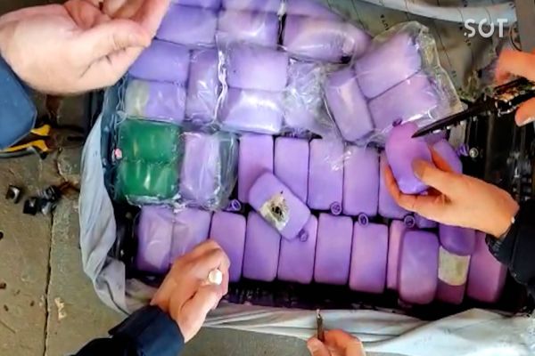 PRF apreende mais de 5kg de haxixe em ônibus de linha em Santa Terezinha de Itaipu