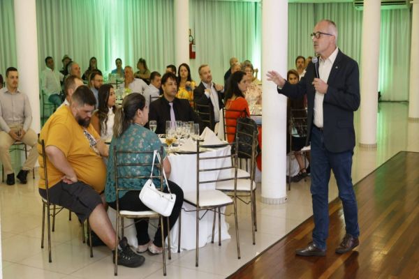 Diferenciais do cooperativismo são destaque durante as pré-assembleias do Sicoob Credicapital