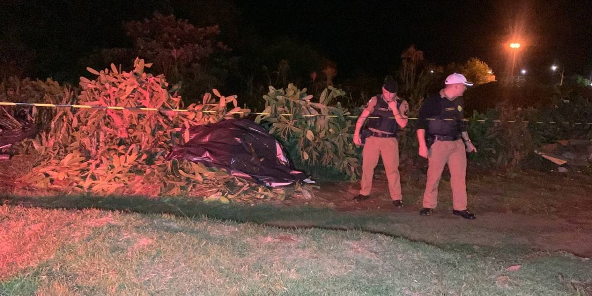 Motociclista de 30 anos morre em violenta colisão de trânsito no Bairro Floresta