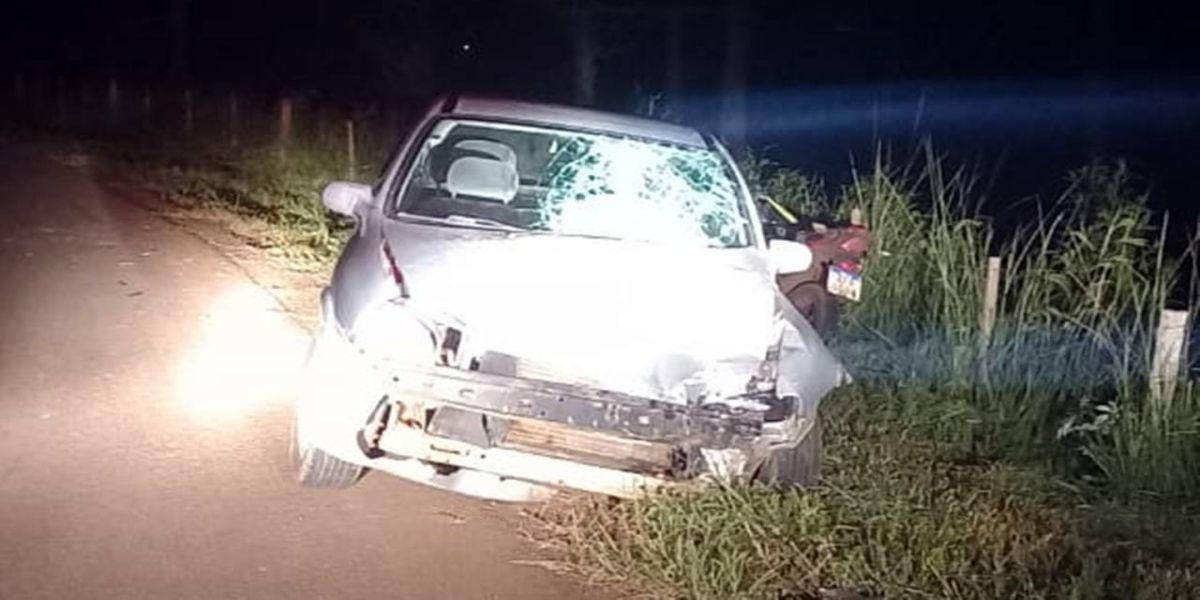 Jovem fica gravemente ferido em acidente de carro e moto na PR-484 em Capitão