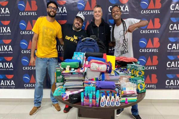 OAB Cascavel doa materiais escolares para crianças atendidas pela Cufa