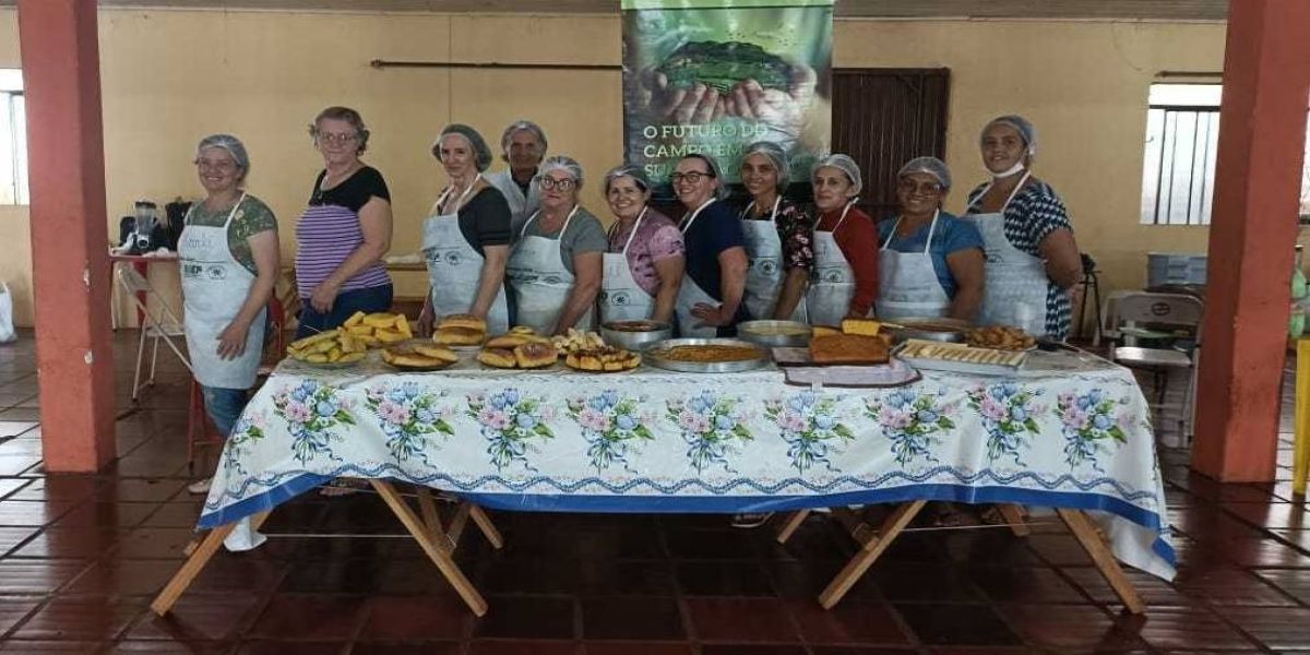 Produtoras rurais participam de curso sobre produção de alimentos a básico em milho em Cascavel