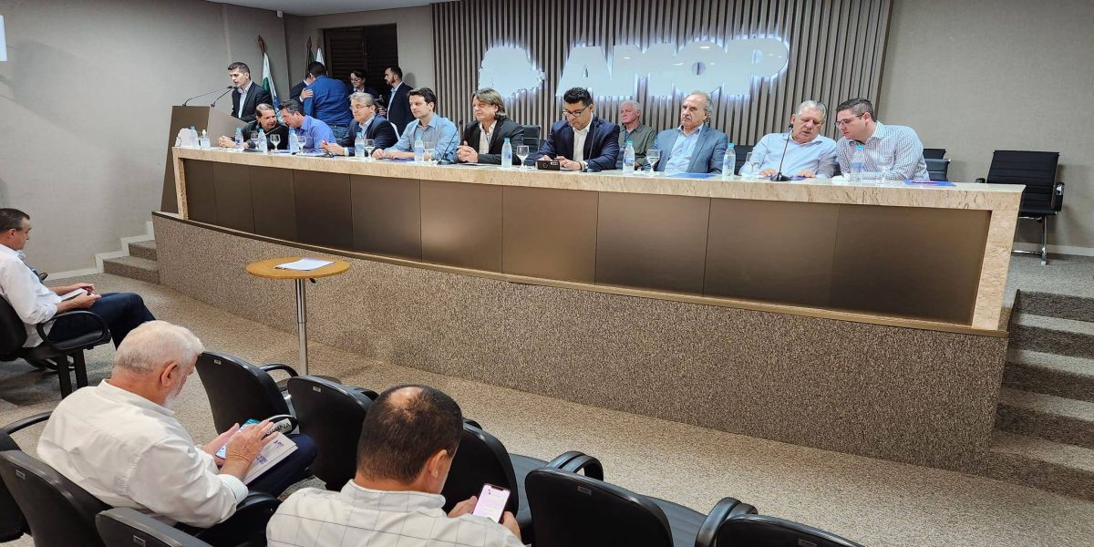 AMOP realiza primeira assembleia de 2023 com presença de autoridades estaduais e municipais