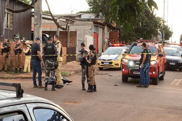 Foto relacionada a notícia: Homem é morto a tiros durante confusão no Bairro Interlagos; Uma pessoa foi presa