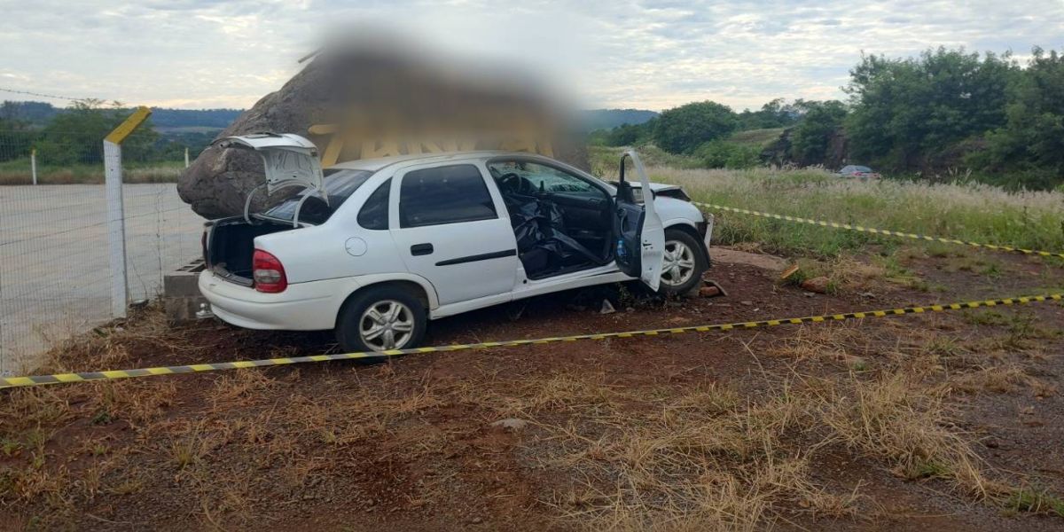 Homem morre após veículo sair da pista e bater contra pedra na BR 163 em Capanema
