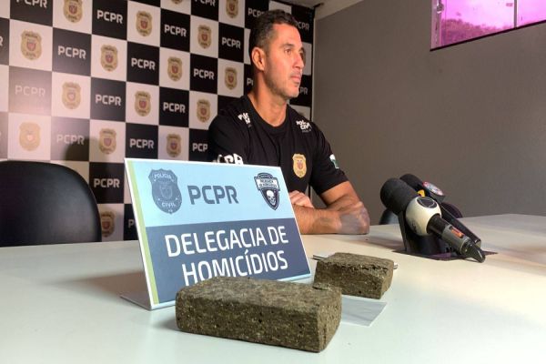 Imagem referente a notícia: Suspeito de esfaquear homem no Bairro Santa Cruz é detido portando drogas