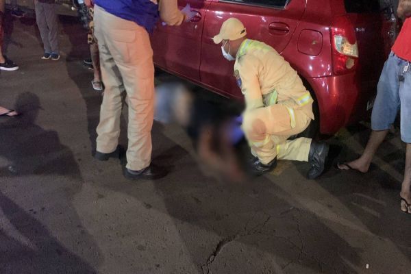 Imagem referente a notícia: Homem de 34 anos é atropelado por caminhonete na Rua Europa no Bairro Periolo