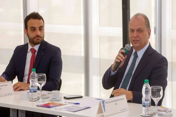 Governo reforça apoio às micro e pequenas empresas para fortalecer economia do Paraná