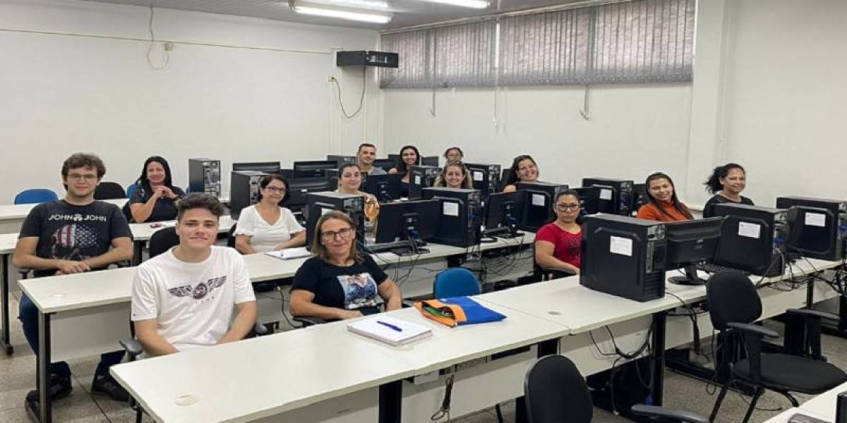 Unimed Cascavel oferece palestra e cursos em programa gratuito para formação de cuidadores de idosos