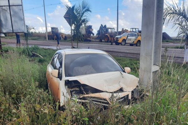 Acidente de trânsito deixa três pessoas feridas na PR-574 em Cafelândia