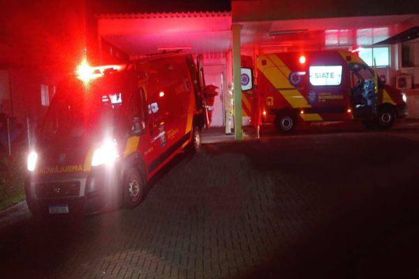 Duas pessoas ficam em estado grave após colisão na BR-277