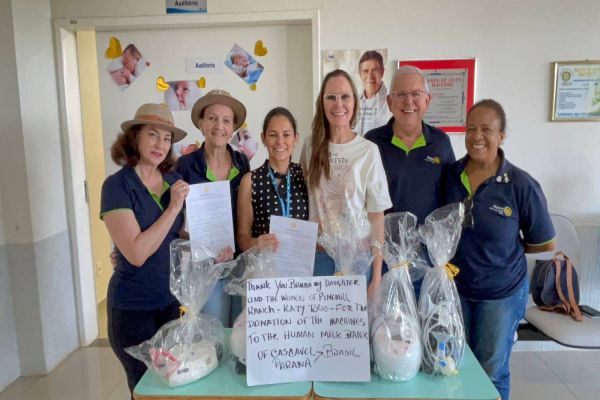 Banco de leite do HUOP recebe doação de máquinas extratora de leite humano