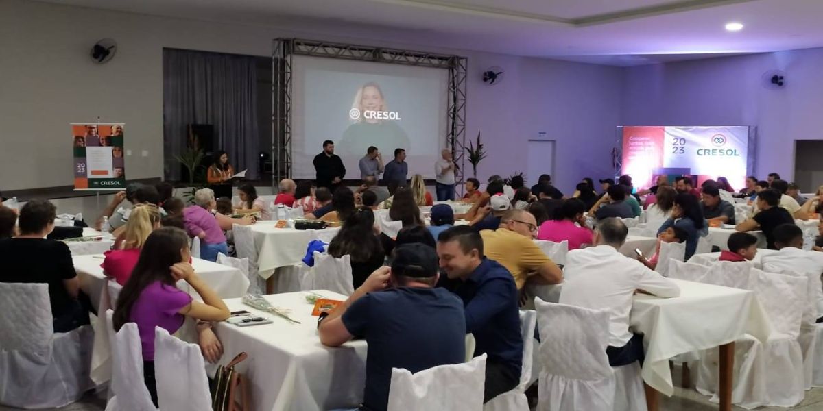 Prefeito/Vice participaram da Assembleia Geral de Relacionamento da Cresol Integração de Guaraniaçu