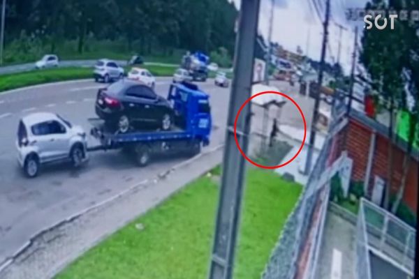 Motorista é preso após atropelar e matar jovem de 19 anos em ponto de ônibus