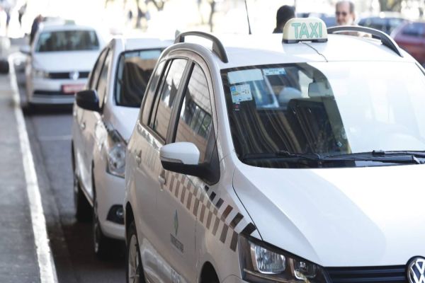 Com foco na segurança dos passageiros, Transitar realiza vistoria anual nos táxis de Cascavel