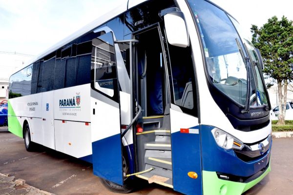 Secretaria de Saúde de Guaraniaçu recebe ônibus novo para o transporte de pacientes
