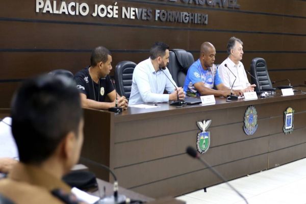 Comissão de Segurança recebe sugestões para ações conjuntas contra o aumento de roubos e furtos