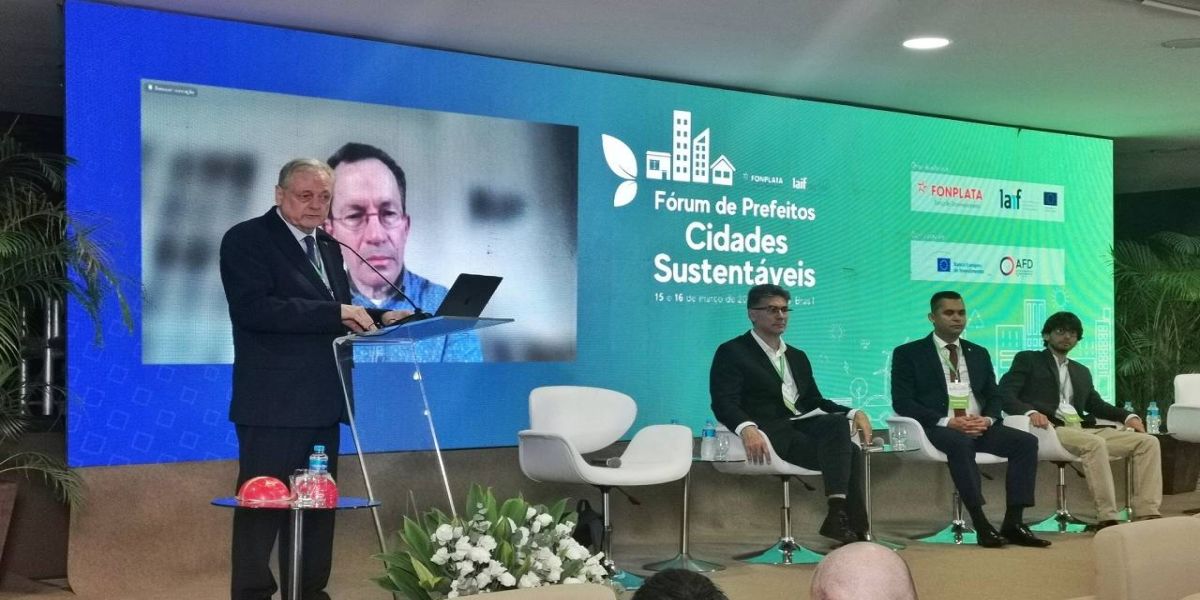 Cidades sustentáveis: Paranhos faz palestra em Fórum de Prefeitos
