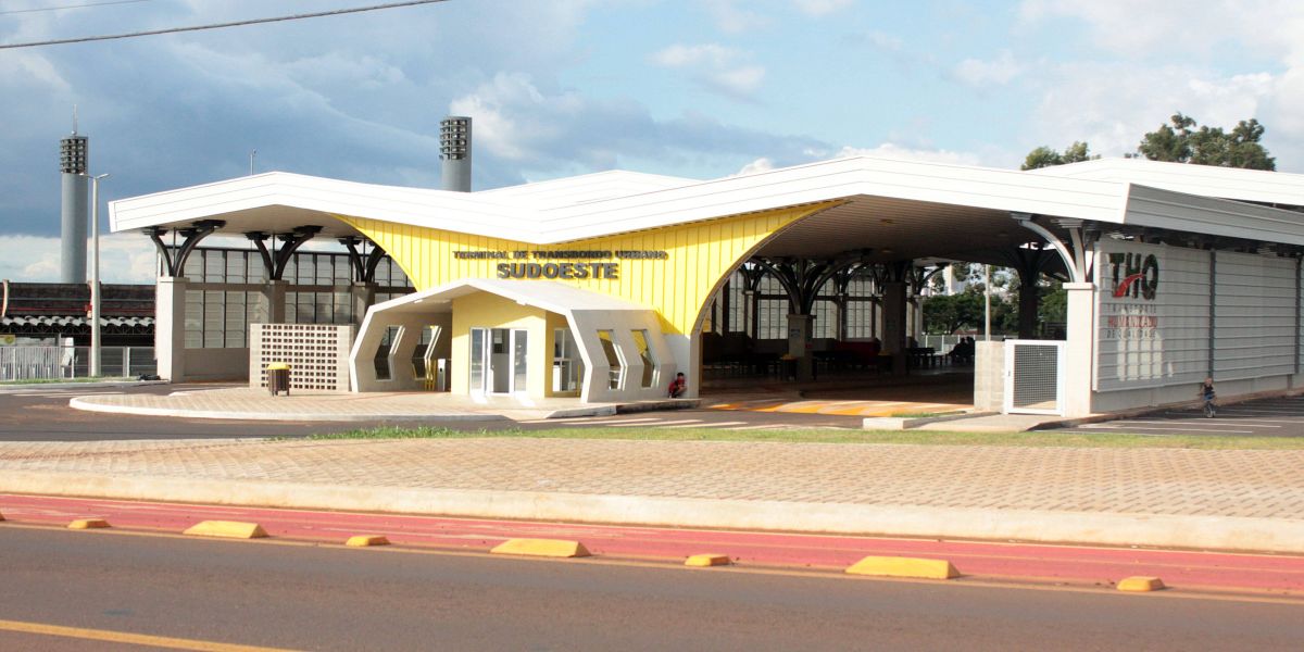 Transitar alerta sobre cobrança indevida em estacionamento público em dias de jogos Cascavel