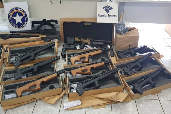 Receita Federal apreende carabinas de pressão avaliadas em R$120 mil em Cascavel