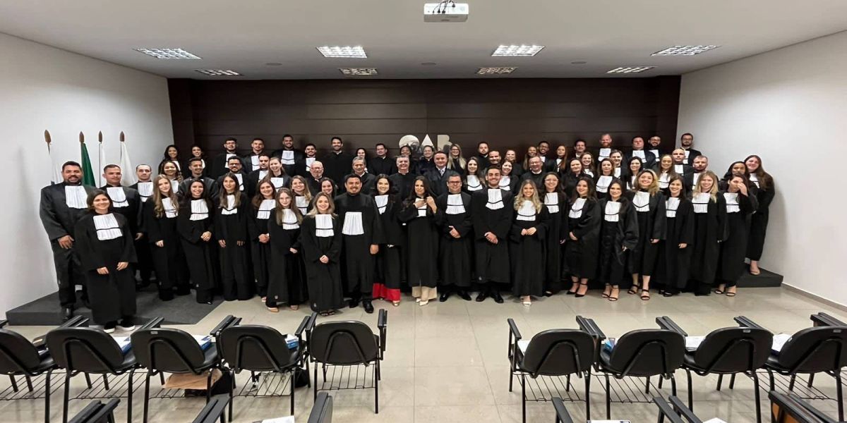 OAB Cascavel realiza juramento de 54 novos advogados e advogadas