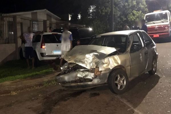 Colisão entre três veículos é registrado no Jardim Los Angeles