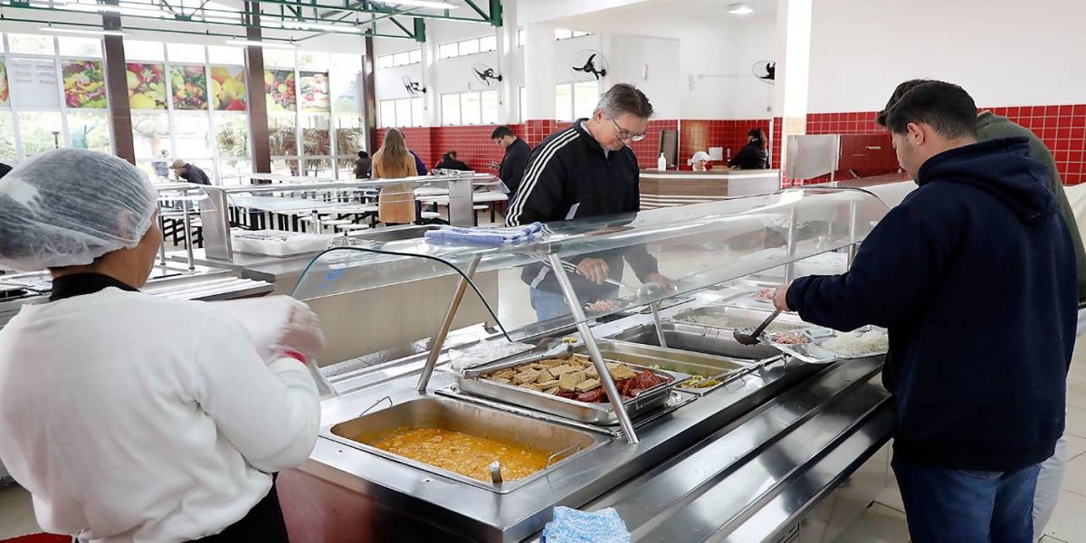 Idosos, estudantes e crianças de 6 a 10 anos agora pagam apenas R$ 3 no Restaurante Popular