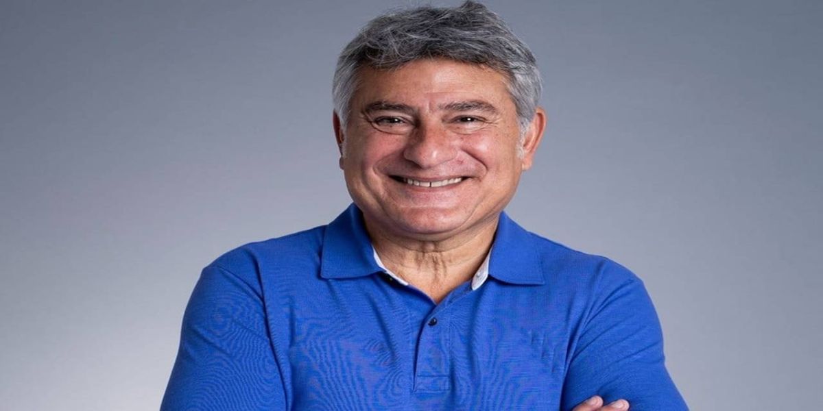 Após 35 anos de casa, narrador Cleber Machado é demitido da TV Globo