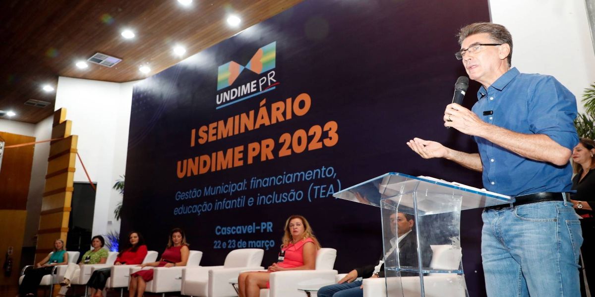 Paranhos participa da abertura do Seminário da Undime-PR