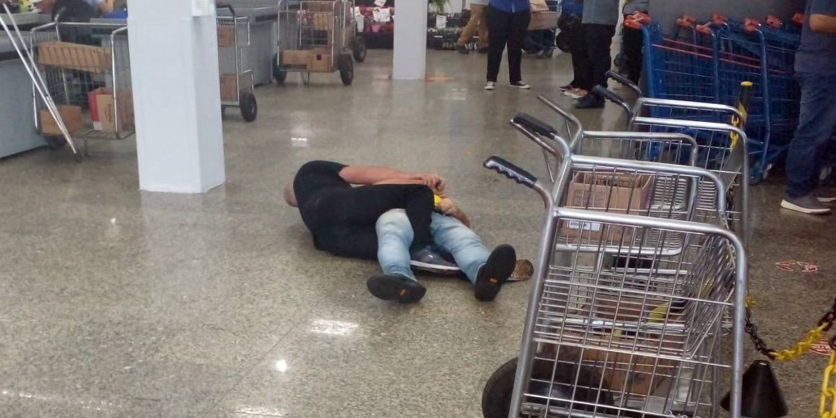 Guarda Municipal detém homem agressivo que danificava mercado no bairro Presidente