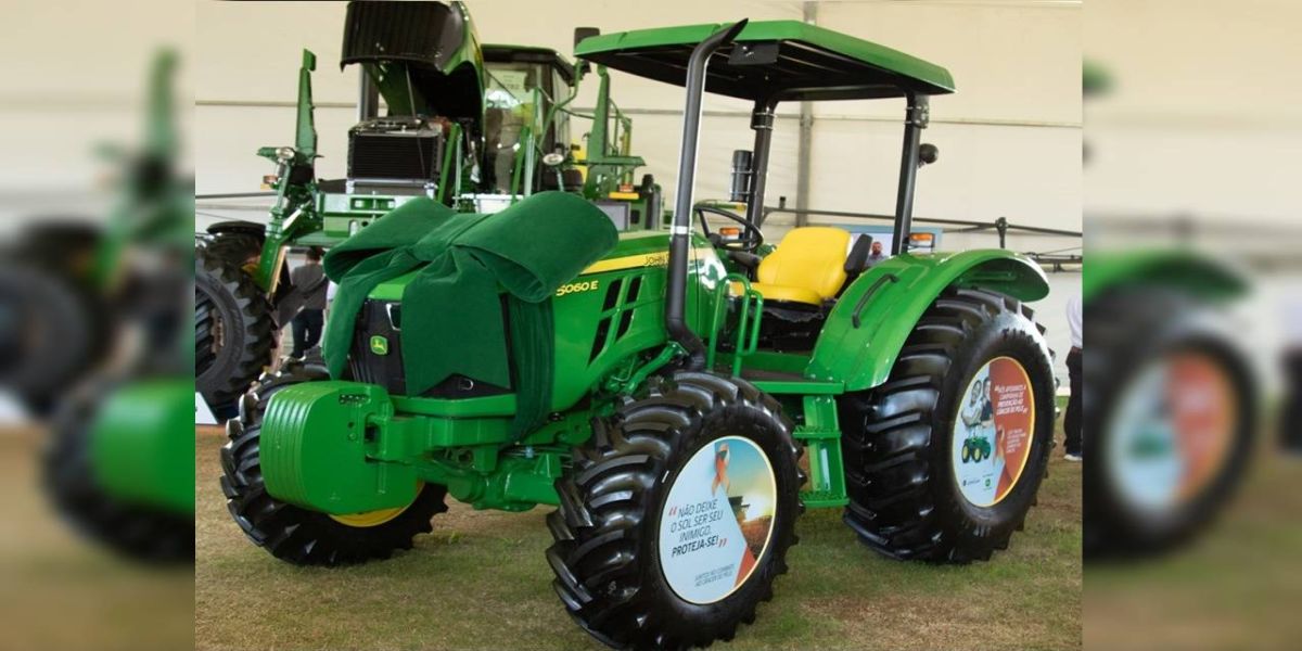 Uopeccan inicia sorteio do trator doado pela John Deere e M.A. Máquinas