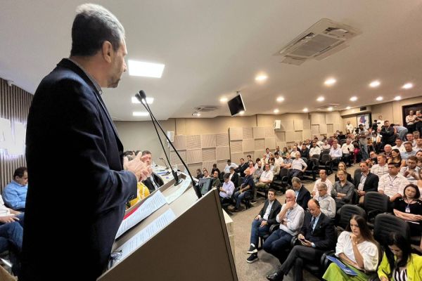 ”Vamos fazer essa região cada vez melhor”, destaca diretor-geral da Itaipu na AMOP