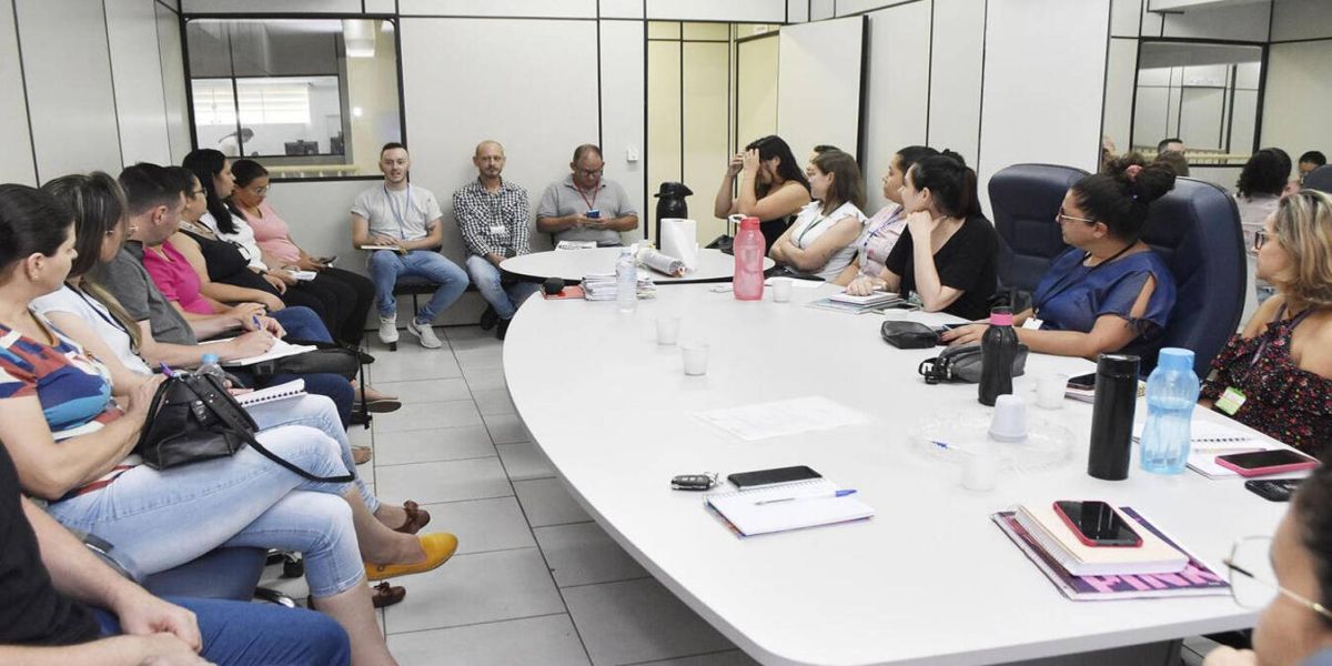 Central de Libras já está em mais de 90% das repartições públicas municipais de Toledo