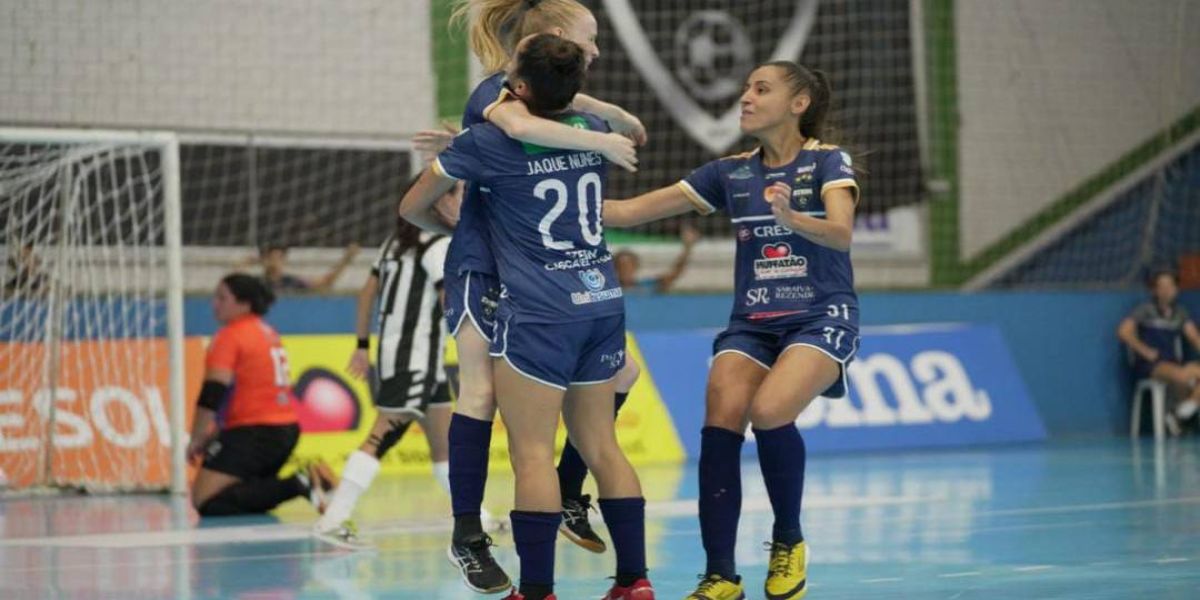 Stein Cascavel vence o DEC/Operário e enfrenta Taboão Magnus na final da Supercopa