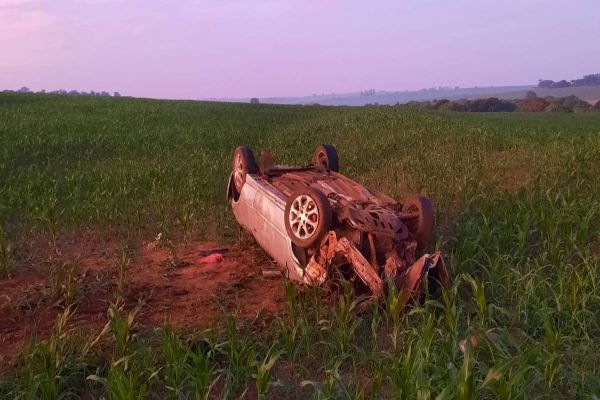Homem de 44 anos morre após capotamento na PRc-272 no noroeste do Paraná
