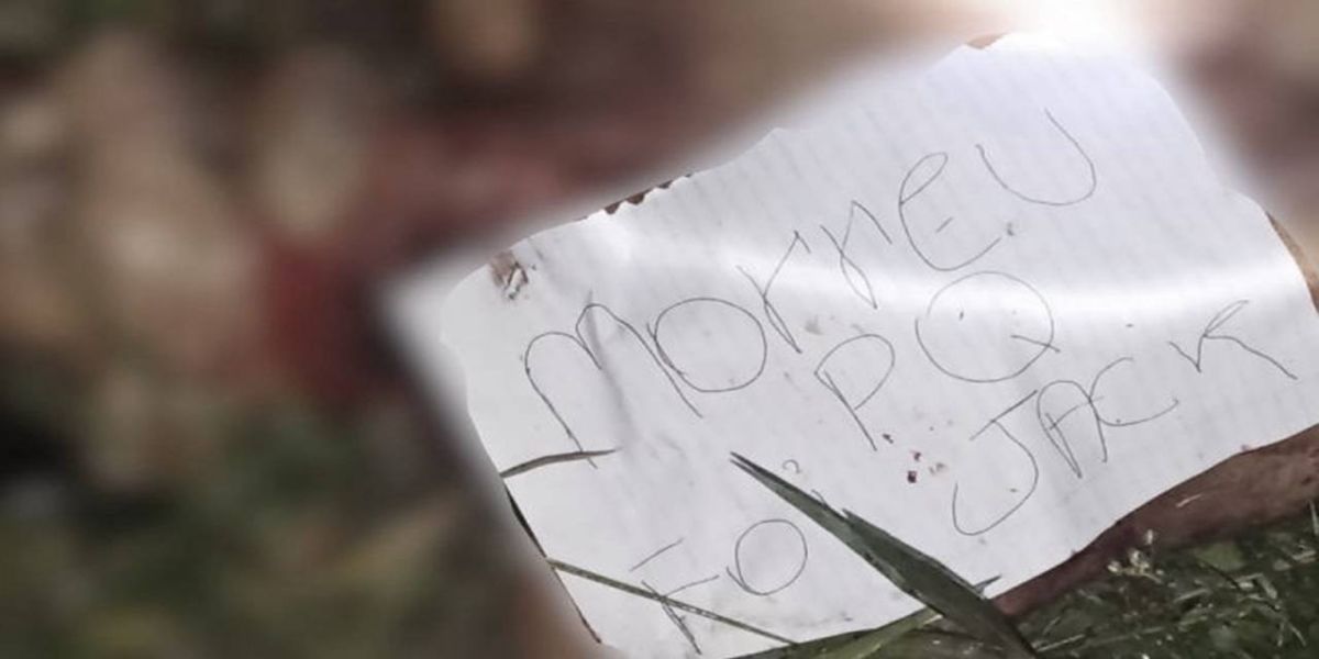 Acusado de estupro é achado morto com bilhete: “Morreu porque foi Jack”