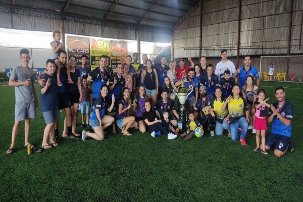 2 Toks é campeã da Copa Maestro Esportes no Campo Sintético Cia da Música em Cascavel