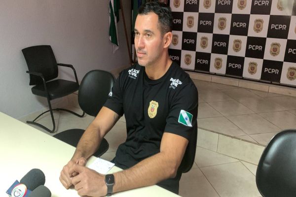 Imagem referente a notícia: Delegacia de Homicídios fala sobre homem é executado a tiros em residência no Bairro Santa Cruz