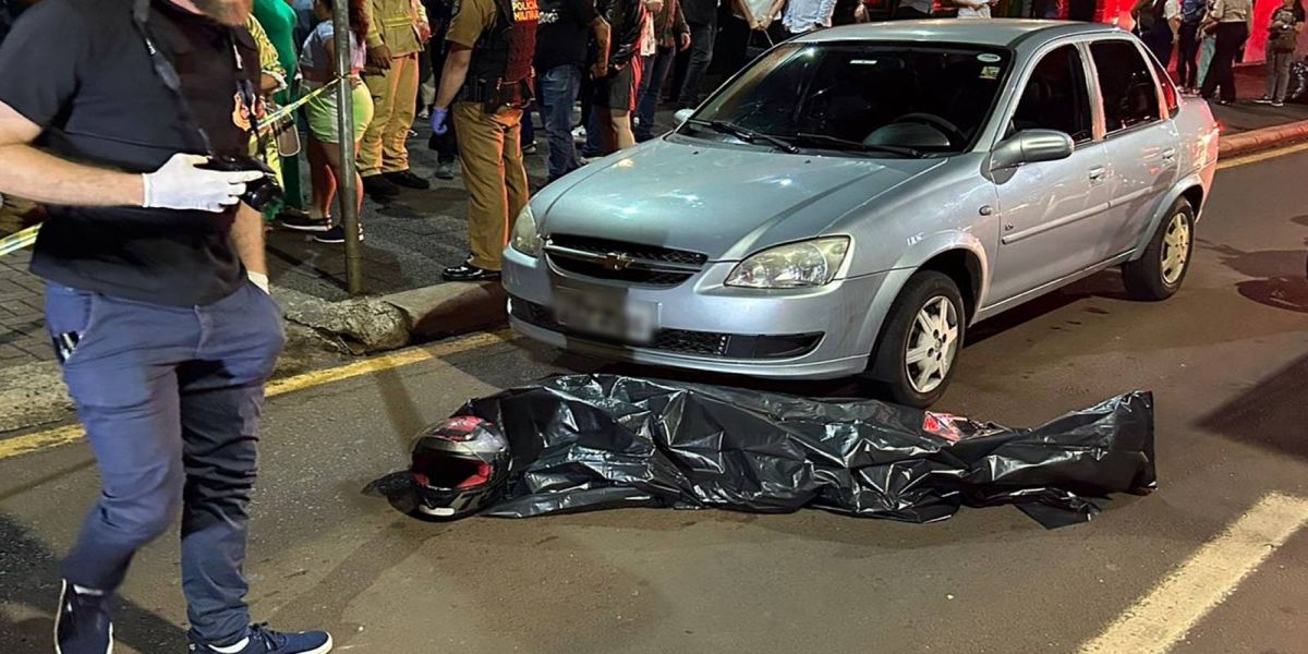 Forças de segurança simulam ocorrência de homicídio para conscientizar sobre violência no trânsito